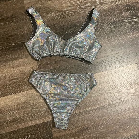 Rave set - Picture 2 of 2